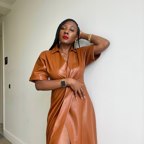 Meet your Posher, Latoya - Picture 1 of 1